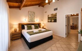 Coonawarra Place Motor Inn